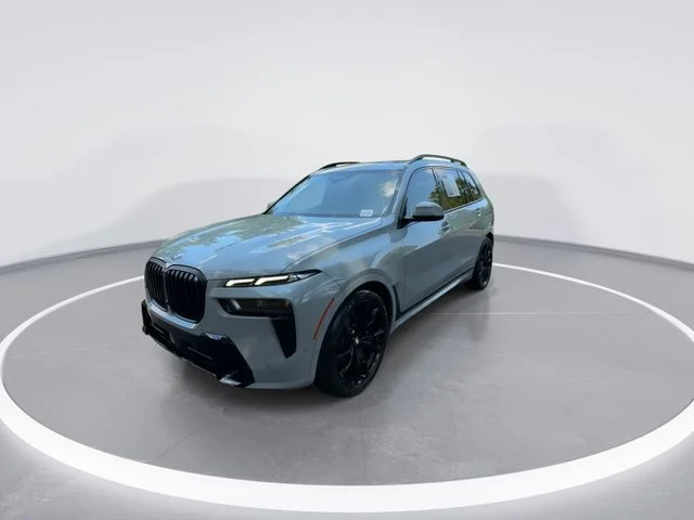 Used 2024 Gray BMW xDrive40i image 4