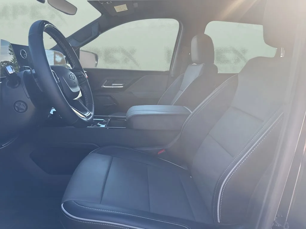 Used 2026 Black Chevrolet Trail Boss - Max Range image 7
