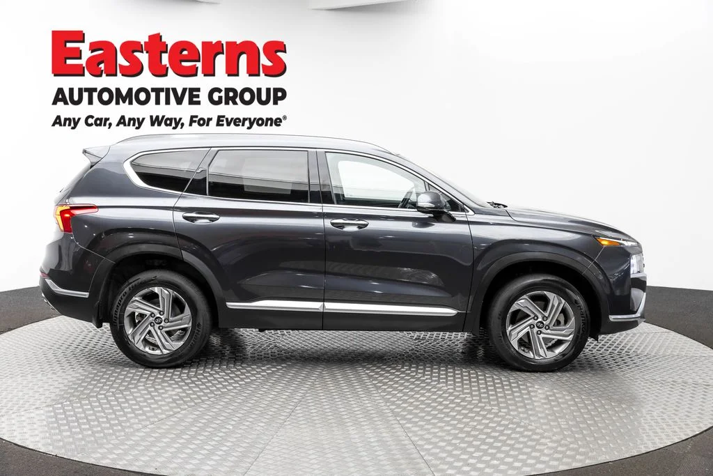 Used 2022 Gray Hyundai SEL image 4