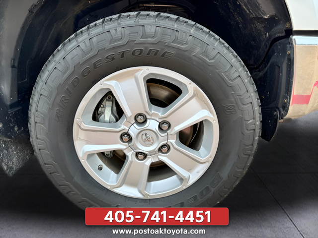 Used 2020 White Toyota SR5 image 16