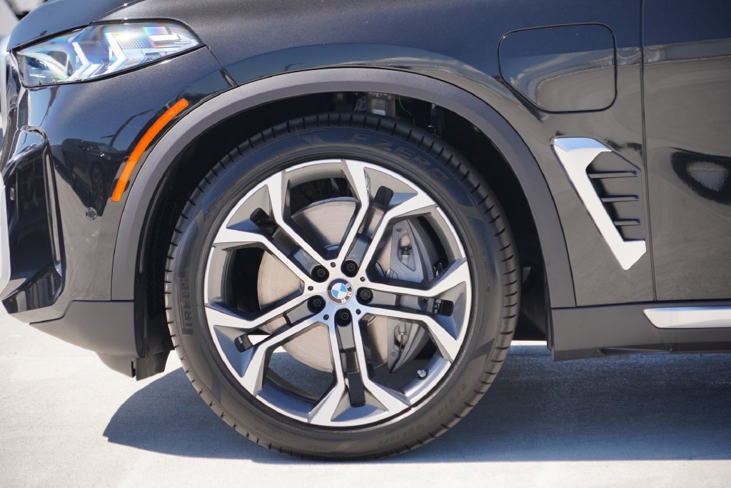 New 2026 Black Sapphire Metallic BMW xDrive50e image 6