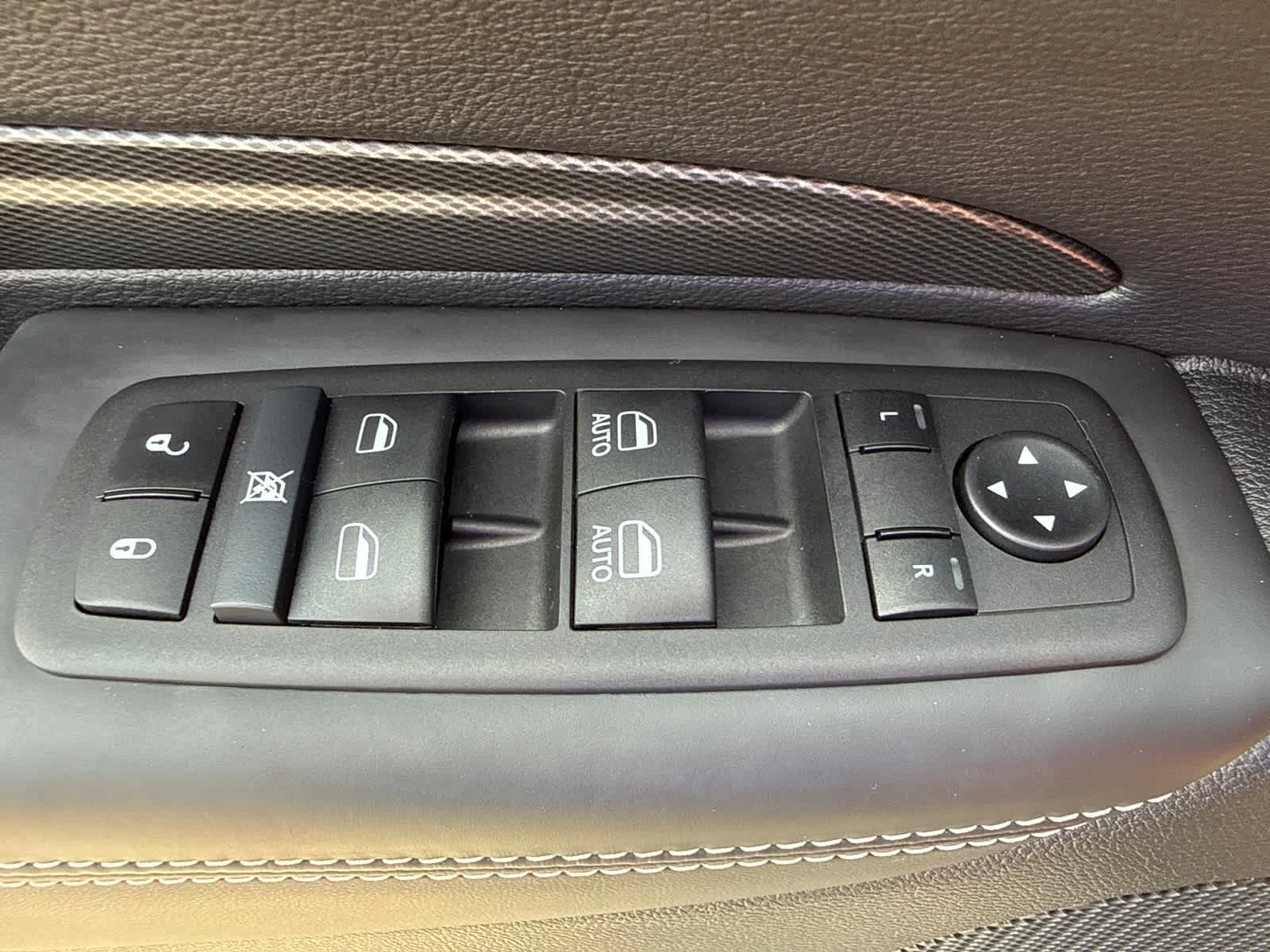 Used 2024 DB Black Clearcoat Dodge SRT 392 Plus image 9