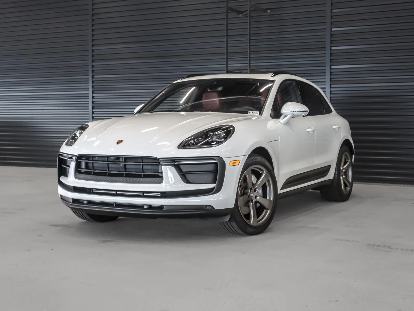 2022 Porsche Macan Base