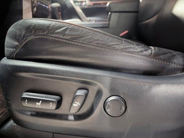 Used 2018 Gray Lexus 460 image 25