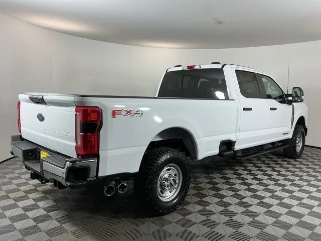 New 2026 Oxford White Ford XL image 4