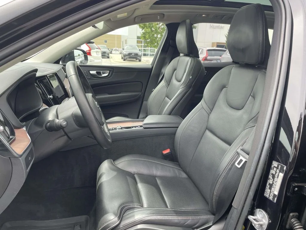 Certified Used 2023 Onyx Black Volvo Ultimate image 8