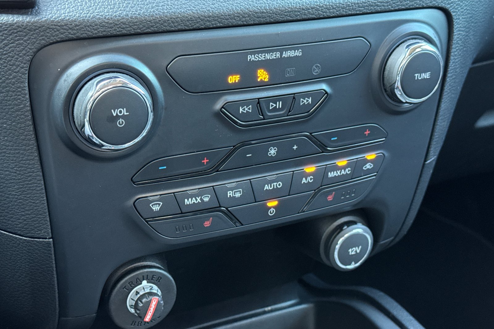 Used 2020 Shadow Black Ford LARIAT image 20