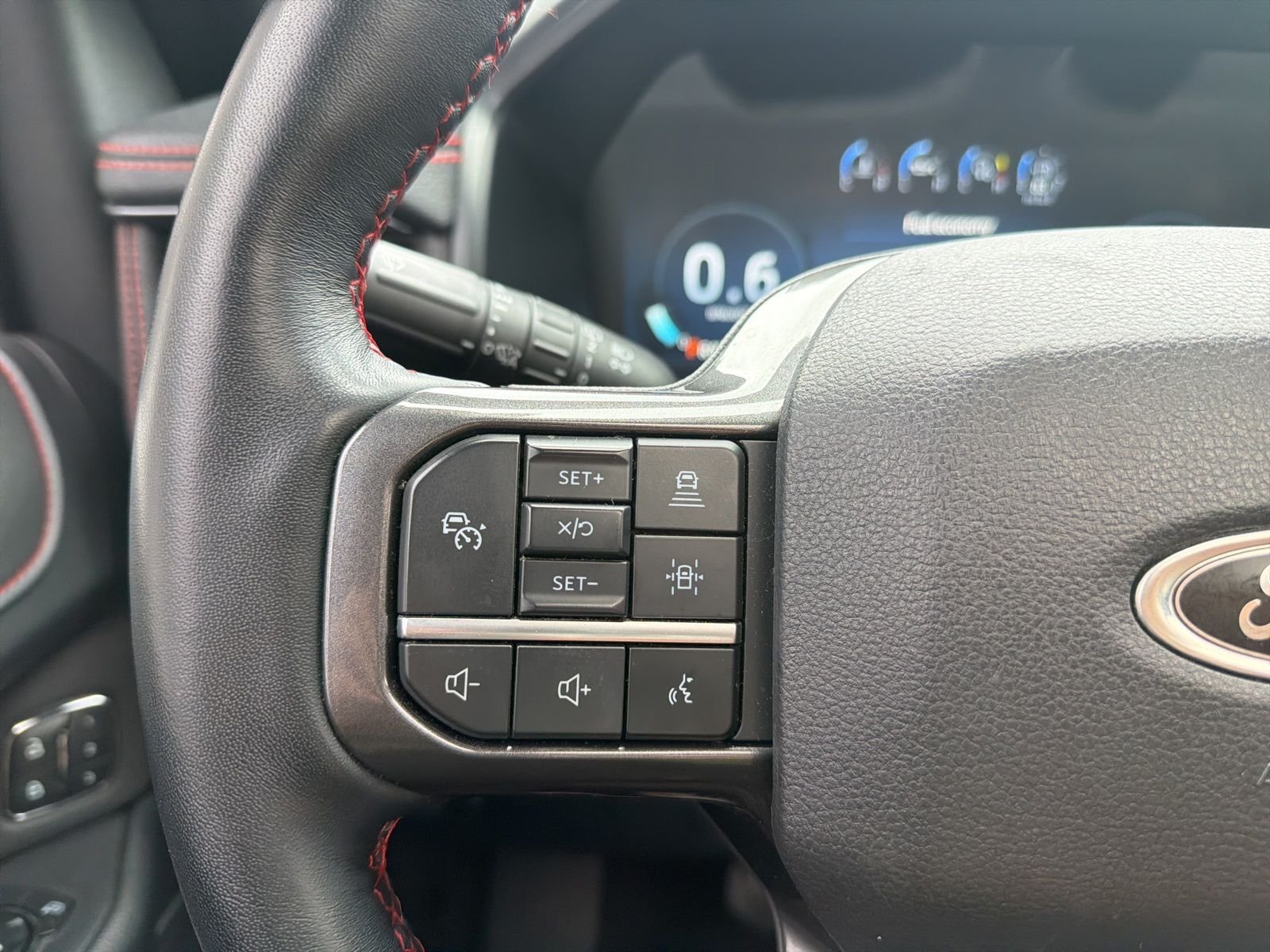 Used 2023 White Ford Limited image 27