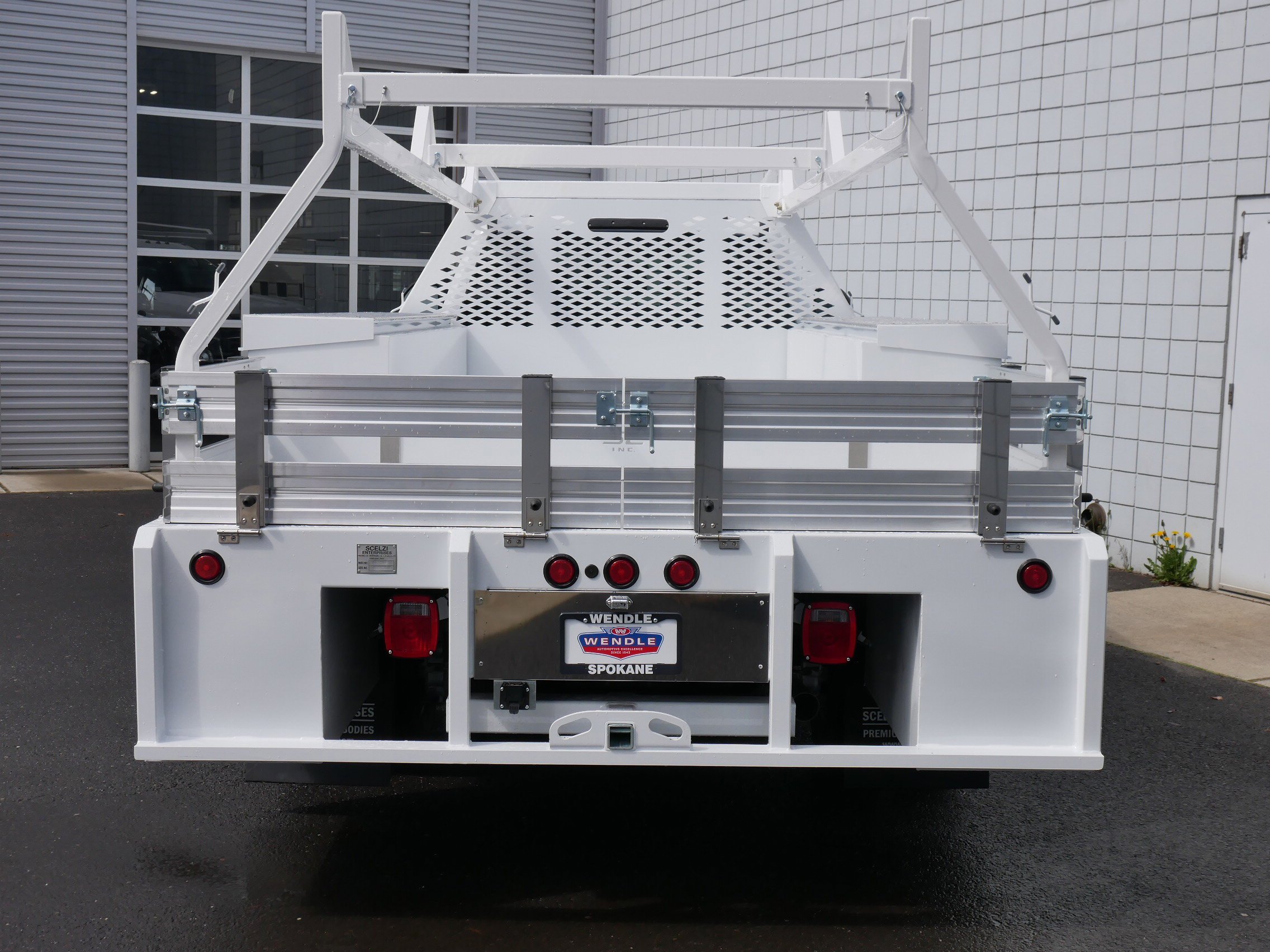 New 2025 Oxford White Ford F-550® XL image 22
