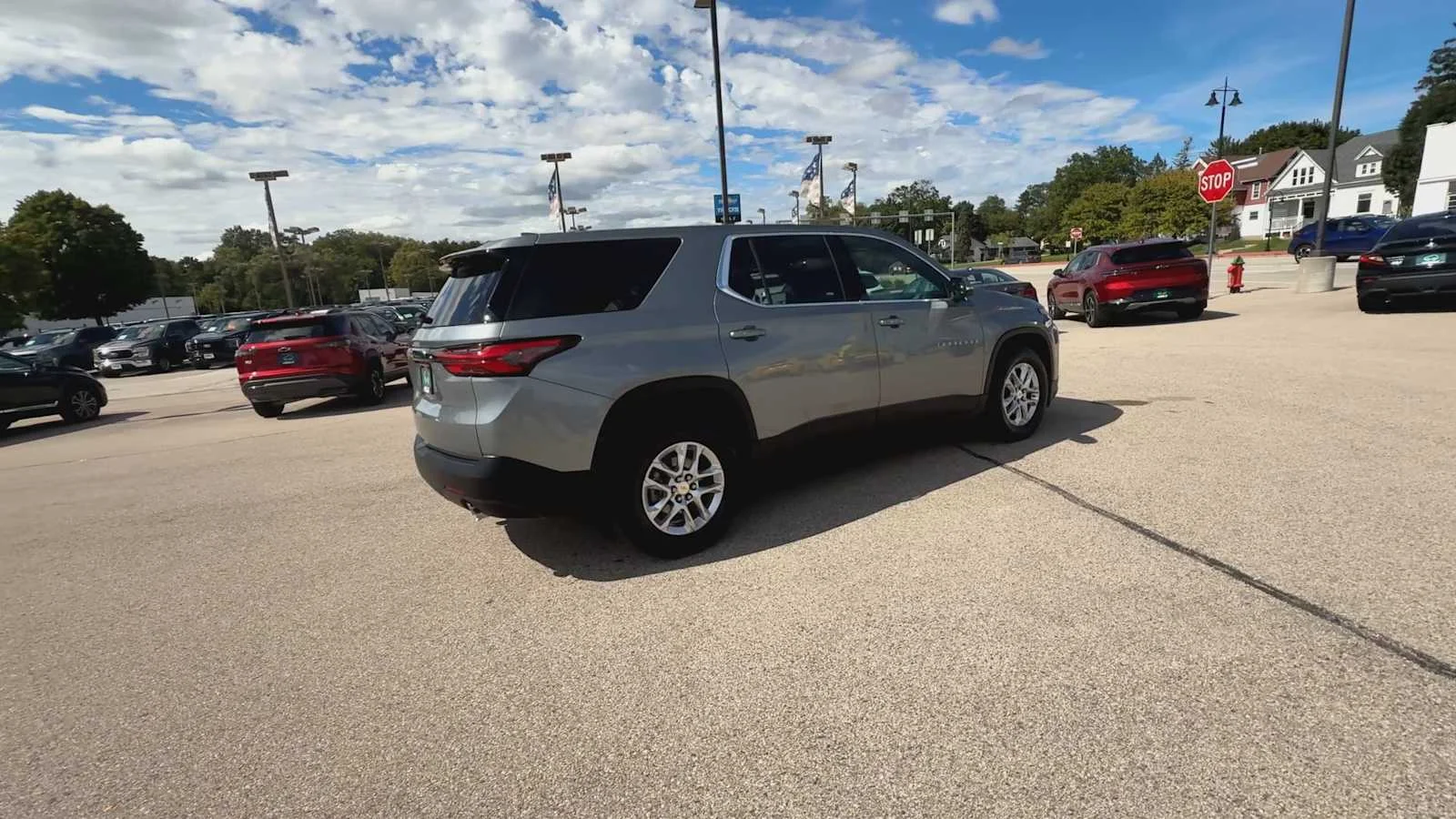 2023 Chevrolet Traverse LS - Photo 8