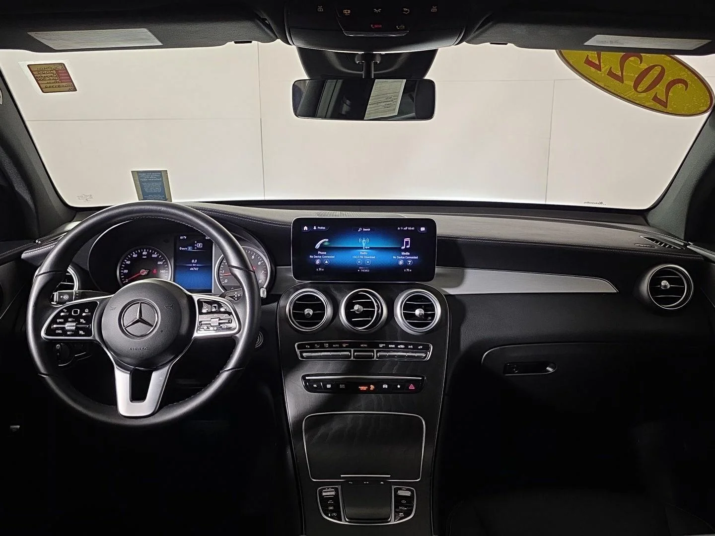 Used 2022 Polar White Mercedes-Benz GLC 300 image 31