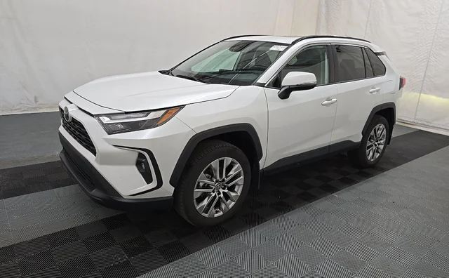 Used 2024 Beige Toyota XLE Premium image 10