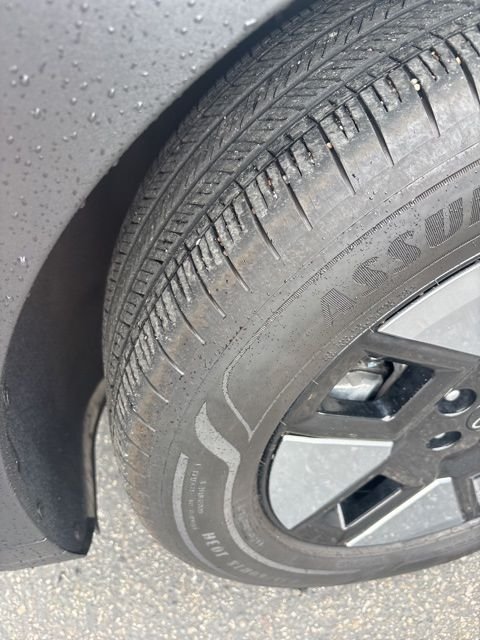 Used 2024 Silver Hyundai SEL image 12