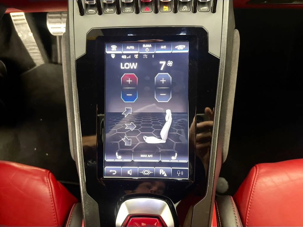 Used 2021 Black Lamborghini  image 16