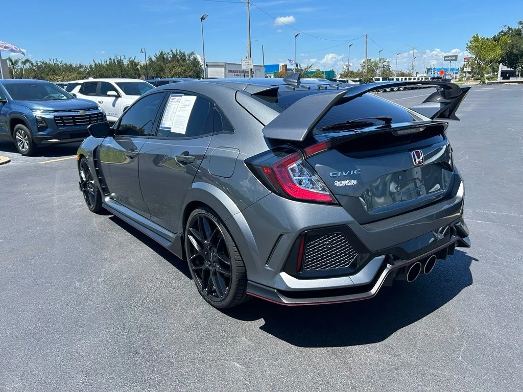 Used 2019  Honda Touring image 6