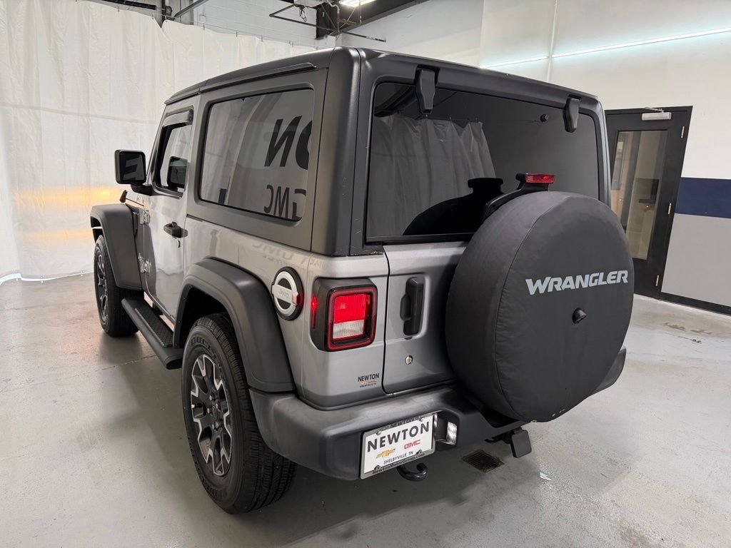 Used 2018 Silver Jeep Sport S image 34