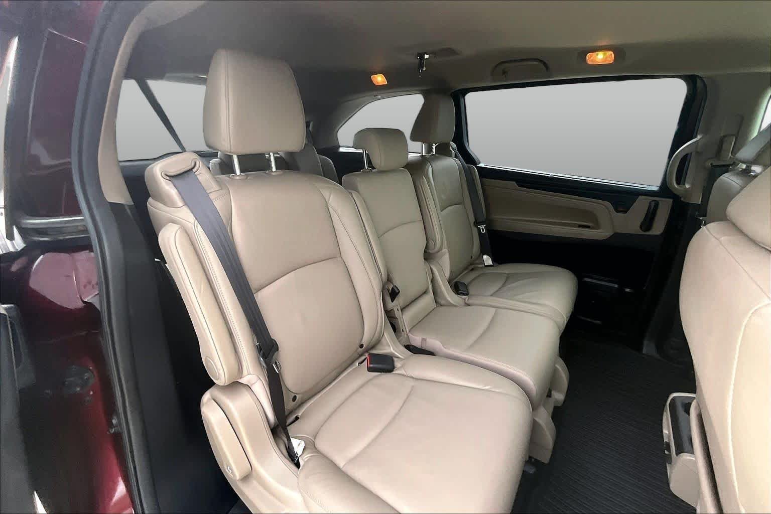 Used 2018 Deep Scarlet Pearl Honda EX-L image 19