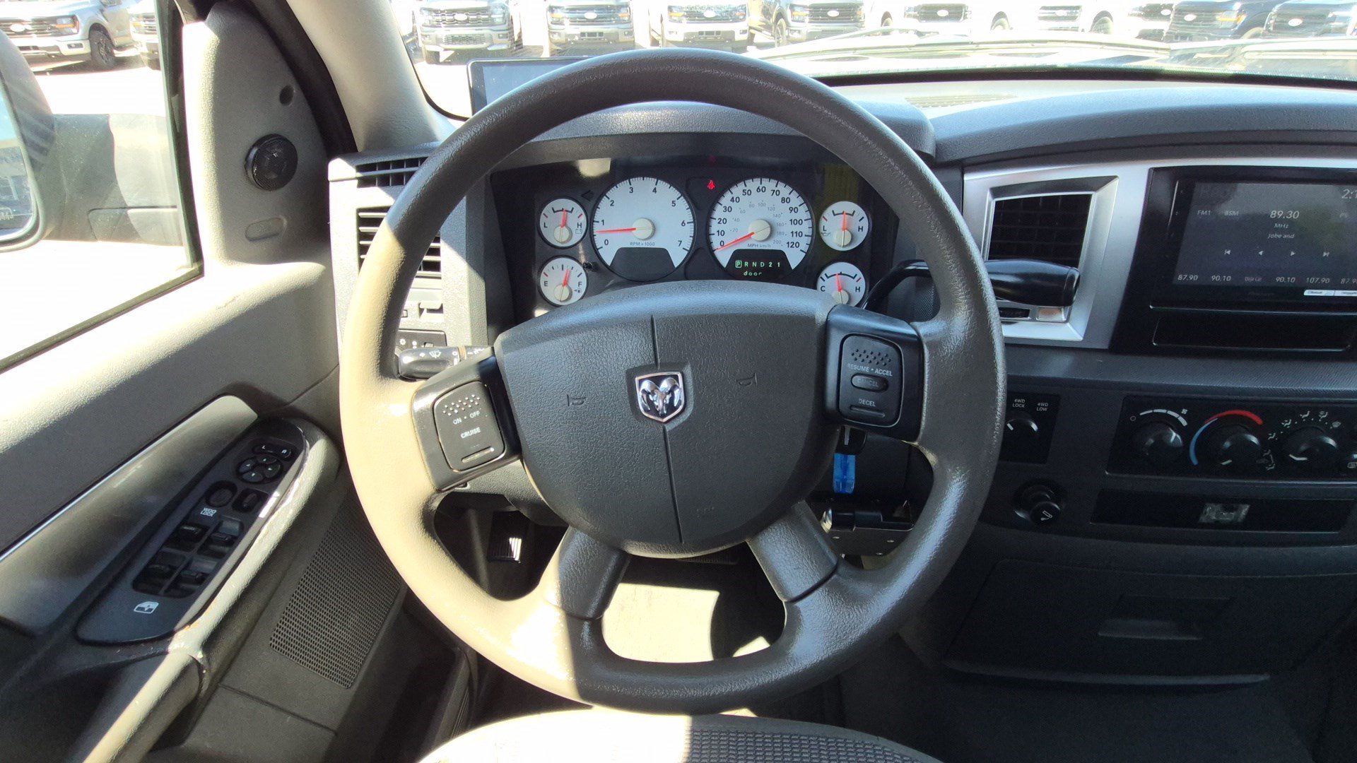 Used 2007 Mineral Gray Metallic Dodge SLT image 15