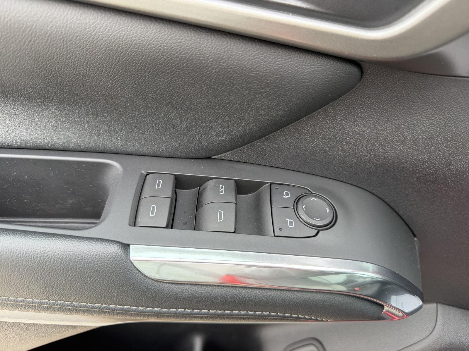 2024 Chevrolet Traverse 2LT - Photo 12
