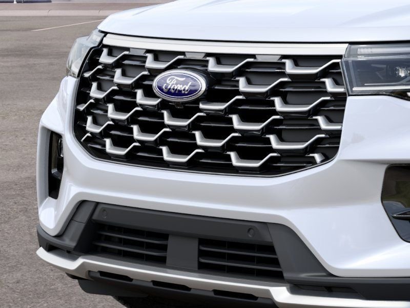 New 2027 Star White Metallic Tri-Coat Ford Platinum™ image 21