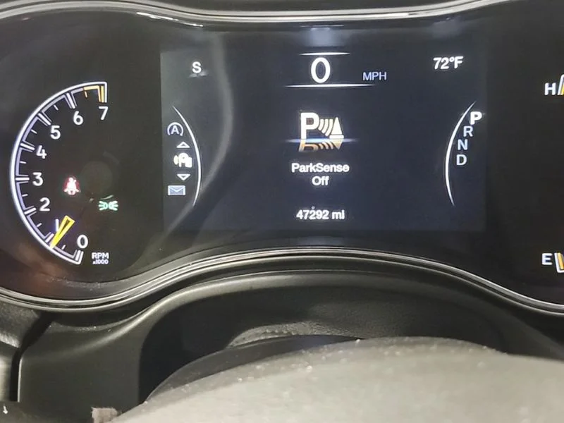 Used 2022 White Jeep Limited image 9