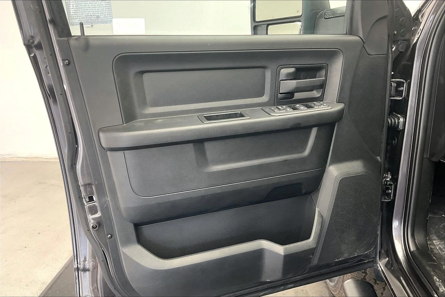 2027 RAM Ram 2500 Pickup Tradesman/Black Express - Photo 12