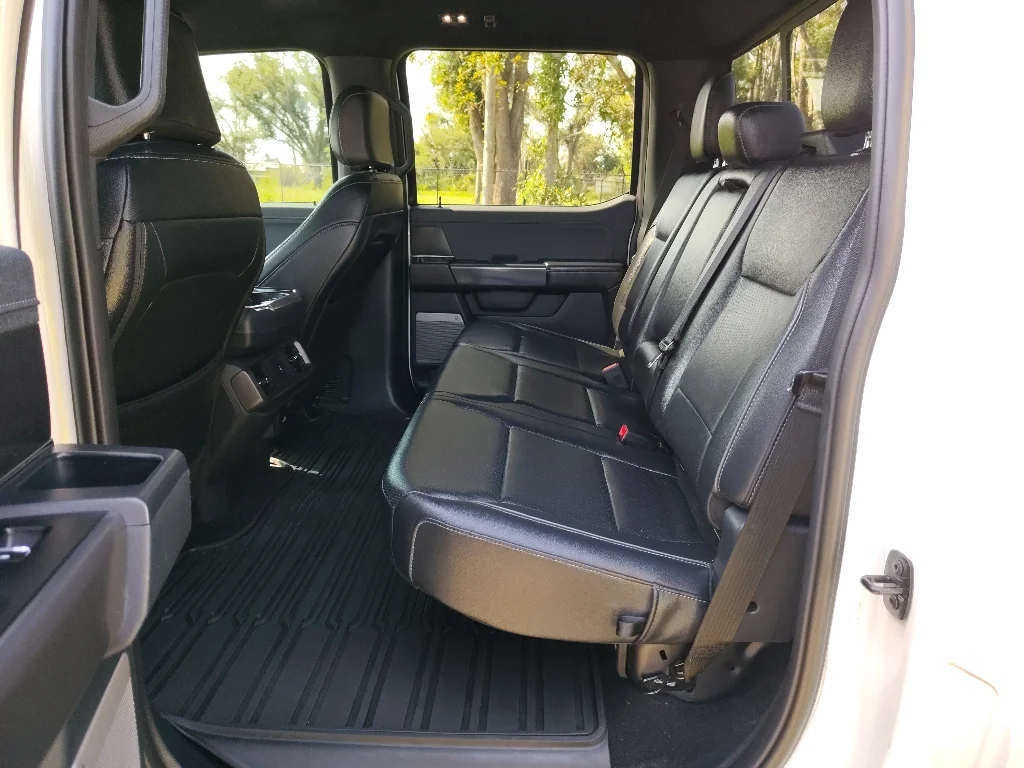 Used 2025 Star White Ford Lariat Crew Cab 4x4 image 13