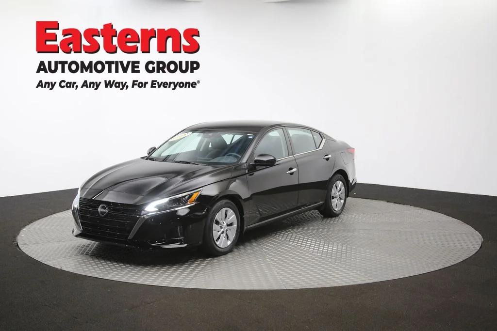 Used 2023 Black Nissan 2.5 S image 54