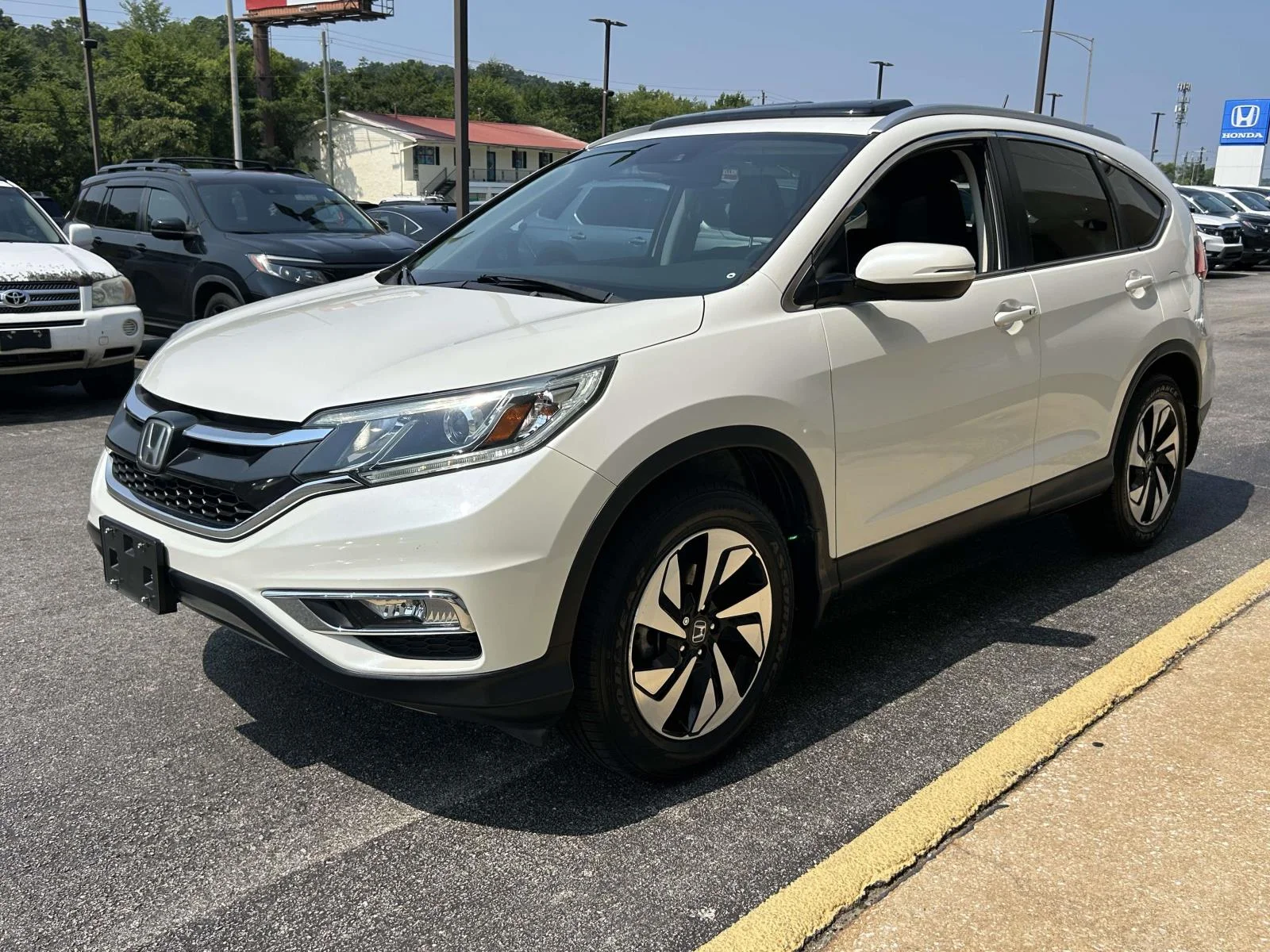 Certified Used 2016 White Honda 2WD 5dr Touring image 4