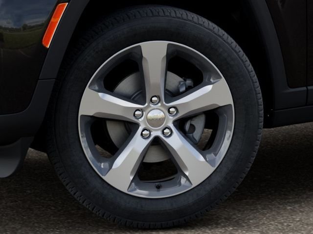 New 2026 Diamond Black Crystal Pearl-Coat Exterior Paint Jeep Limited image 9