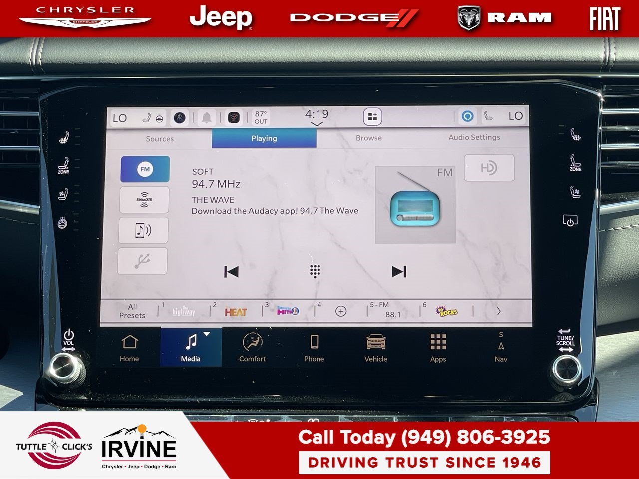 New 2026 Baltic-Gray Metallic Clear-Coat Exterior Paint Jeep Limited Reserve image 14