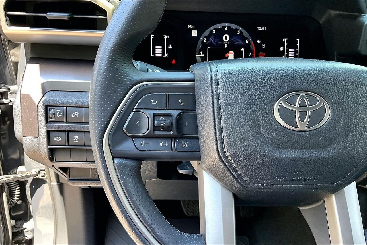 Used 2026  Toyota SR5 image 10