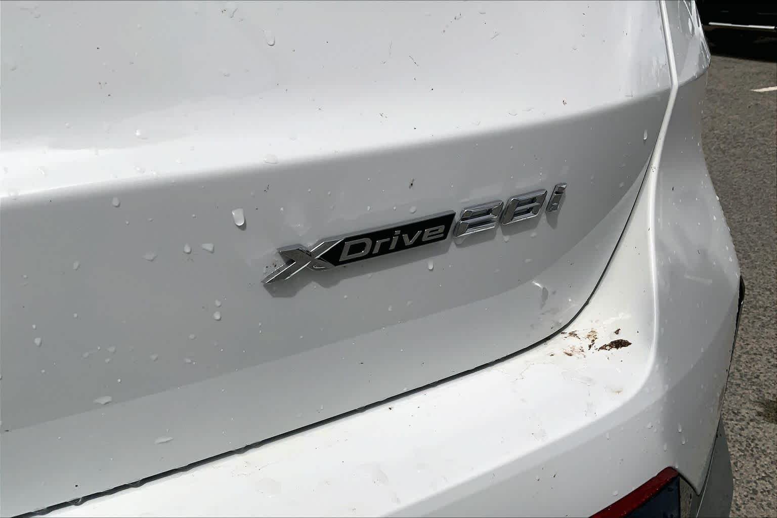 New 2026 Alpine White BMW xDrive28i image 15