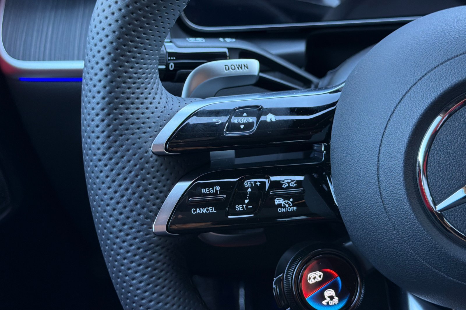 New 2027 MANUFAKTUR Alpine Grey Mercedes-Benz GLC 53 AMG® image 28