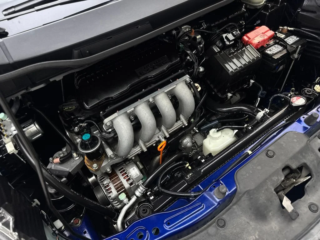 Used 2011  Honda Base image 73