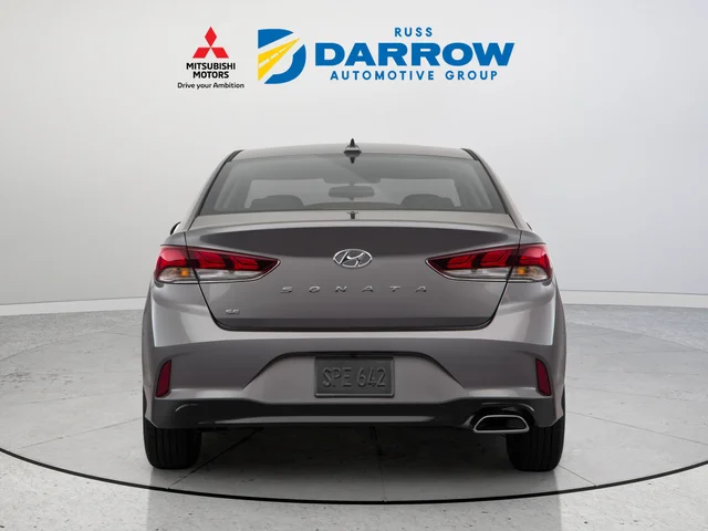 Used 2018 Gray Hyundai Sport image 3