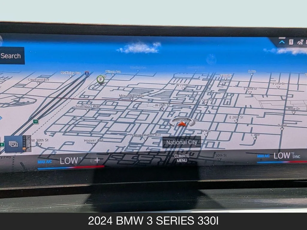 Used 2024 White BMW 330i image 22