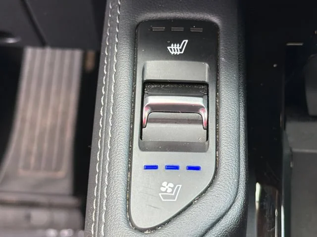 Used 2025 Blue Kia EX image 31