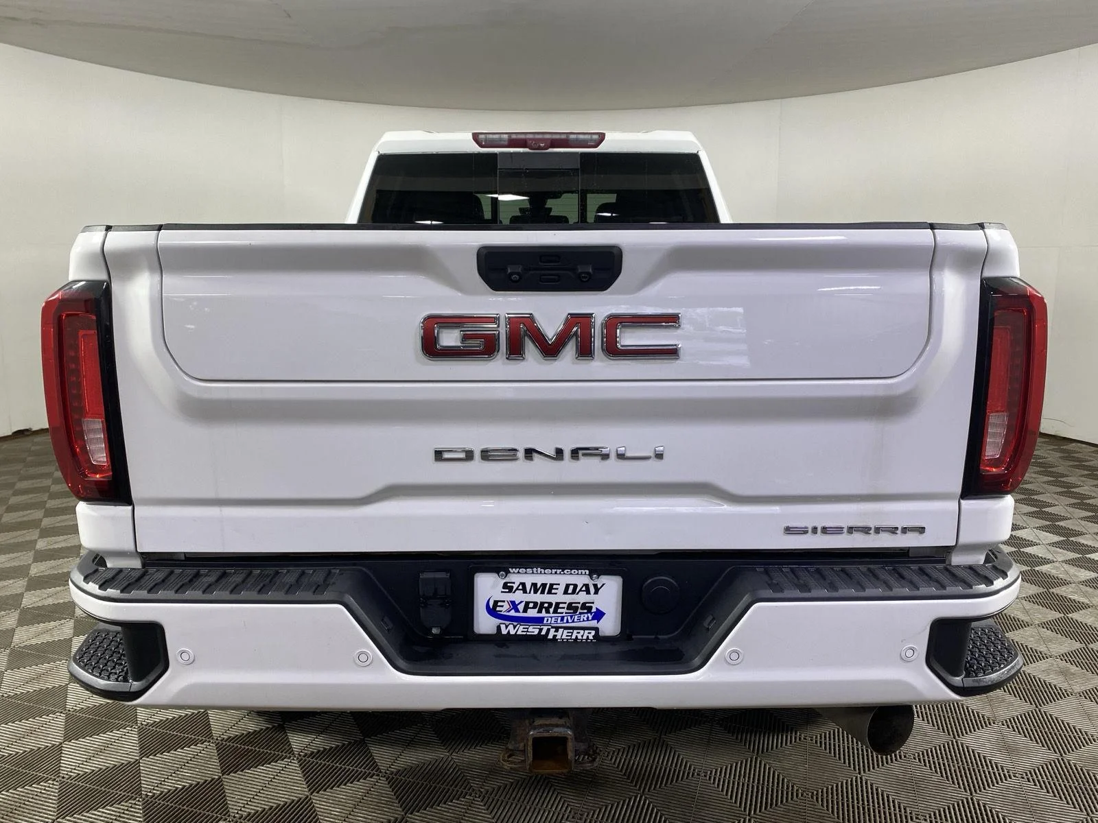 Used 2021 Summit White GMC Denali image 8