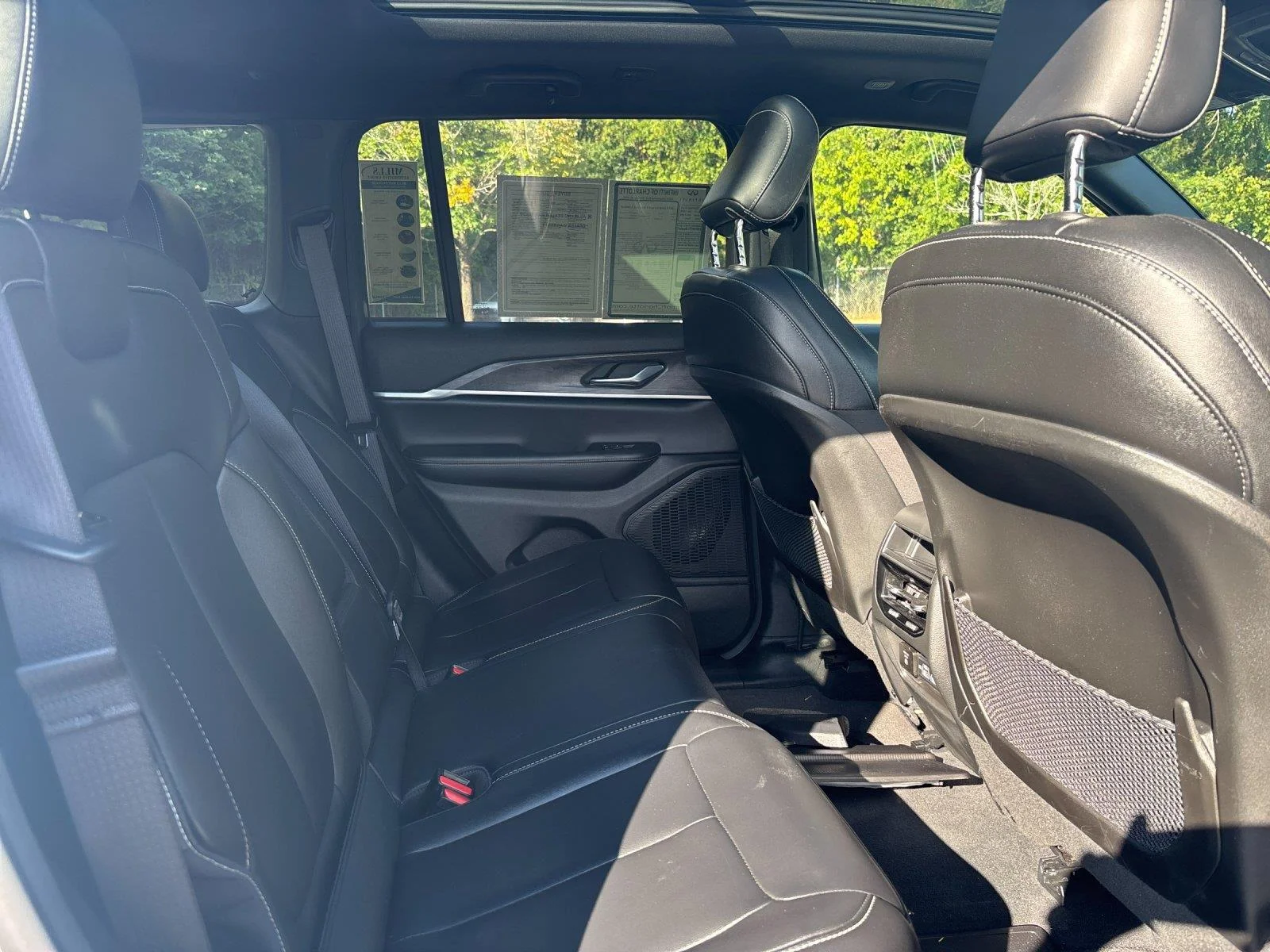 Used 2024 Bright White Clearcoat Jeep Limited image 38