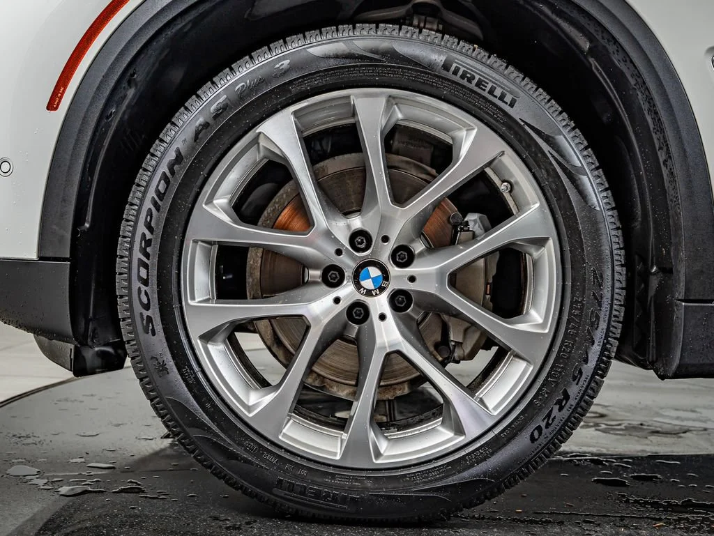 Used 2021 Alpine White BMW xDrive40i image 10
