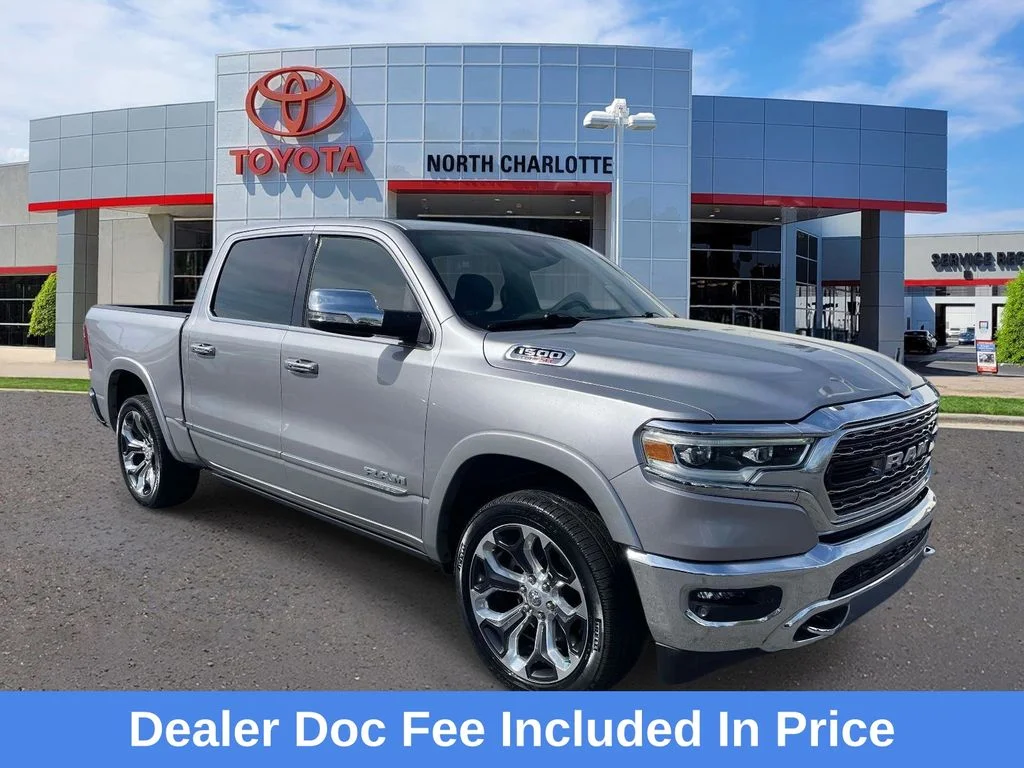 2022 RAM 1500 Limited 4x4 Crew Cab 5'7's photo