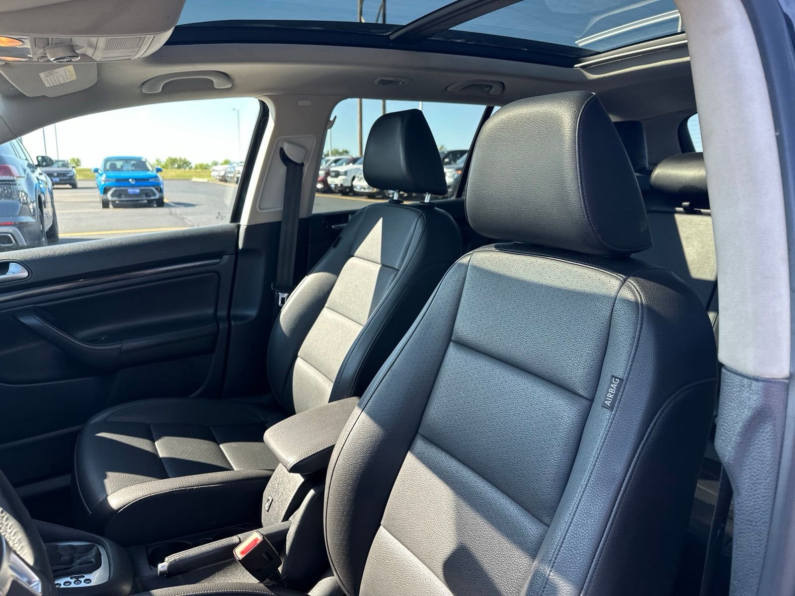 Used 2014 Black Volkswagen 2.0L TDI image 12