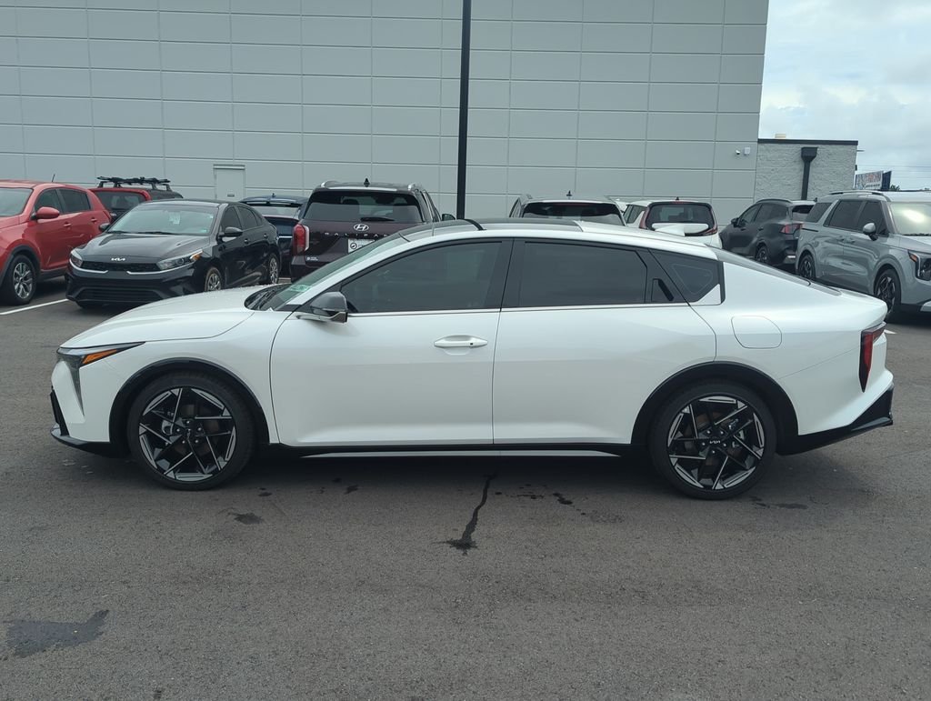 New 2026 Snow White Pearl Kia GT-Line image 4
