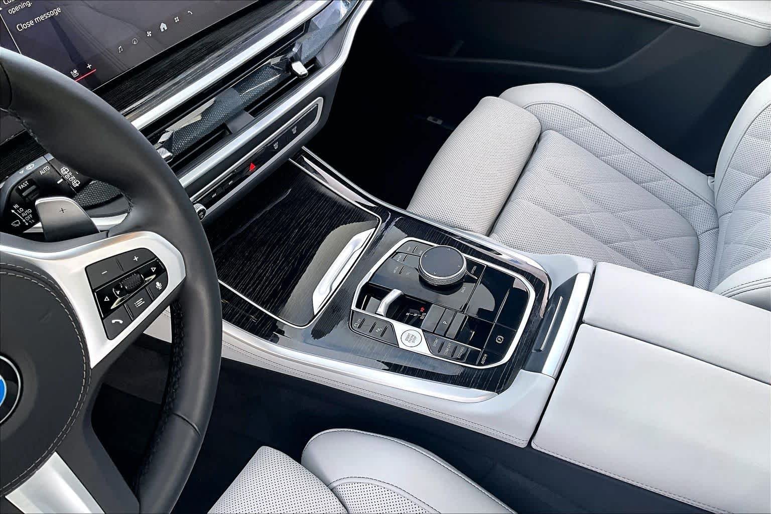 Used 2026 Manhattan Green Metallic BMW sDrive40i image 15