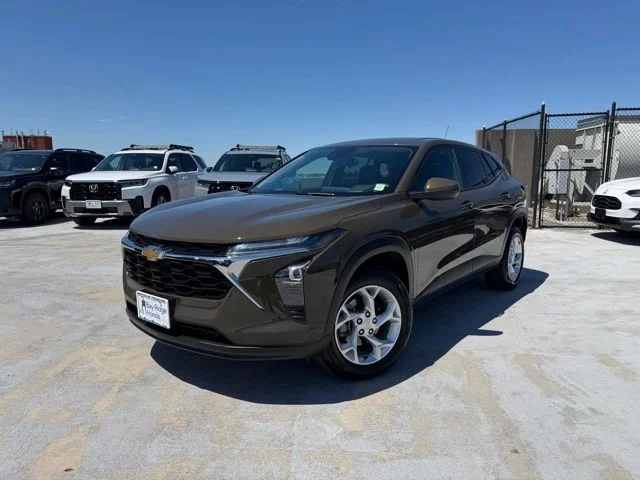 2024 Chevrolet Trax LS's photo