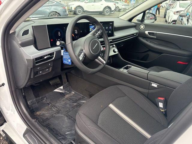 New 2026 Serenity White Hyundai SEL Sport image 18