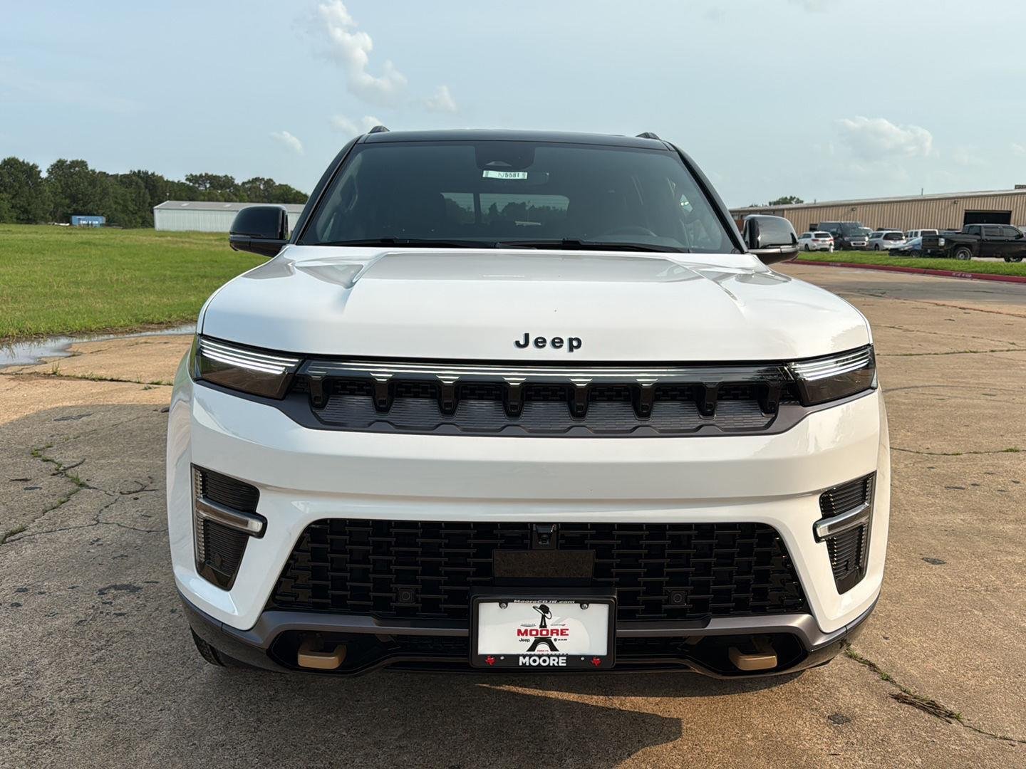 New 2026 Bright White Clear-Coat Exterior Paint Jeep 85th Anniversary image 2