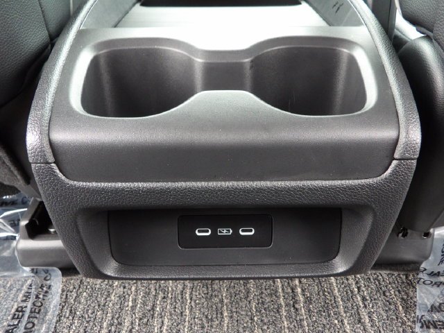 Certified Used 2025 Solar Silver Metallic Honda Touring image 49