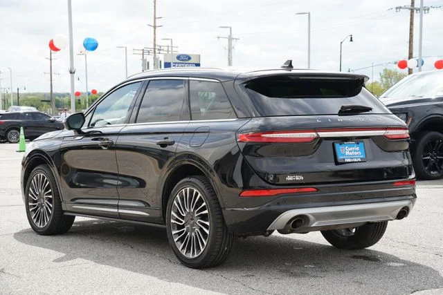 Used 2020 Black Lincoln Reserve image 5